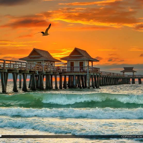 Plage et coucher de soleil à Naples en Floride